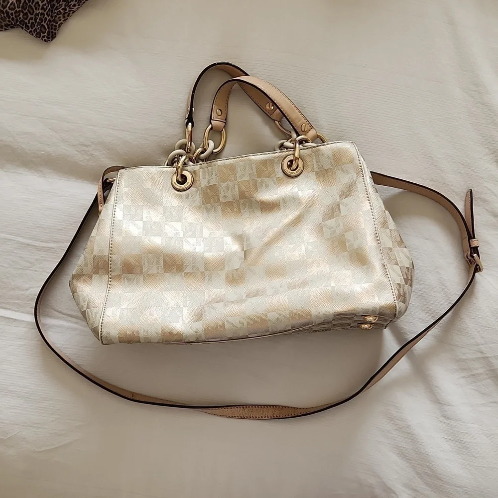 MICHAEL Kors Cynthia Sachel Gold and Tan. MSRP 450